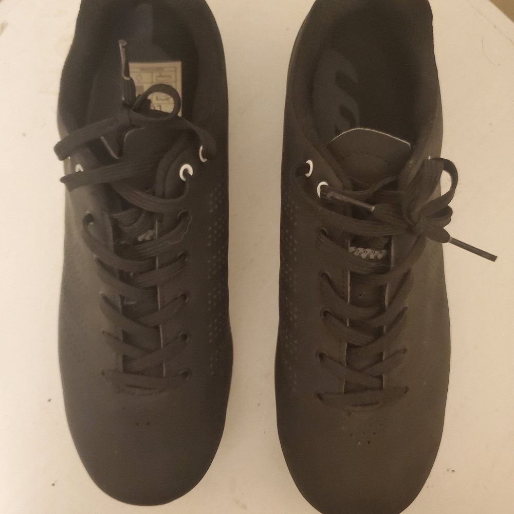 Garneau cycling shoes